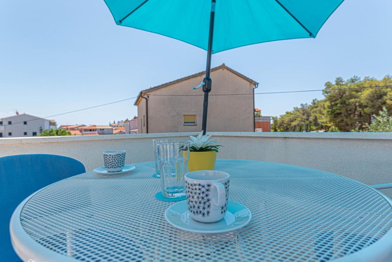 Apartments Villa Tribunj Tribalj المظهر الخارجي الصورة