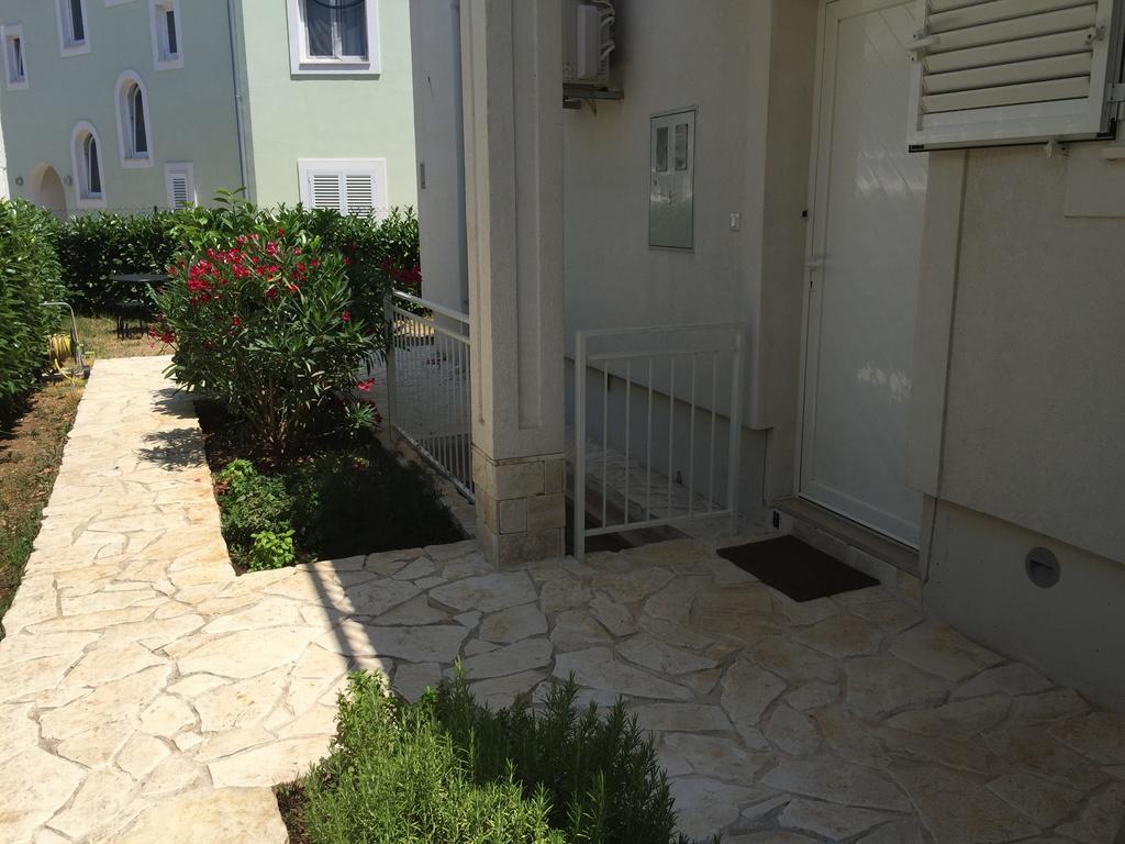 Apartments Villa Tribunj Tribalj المظهر الخارجي الصورة