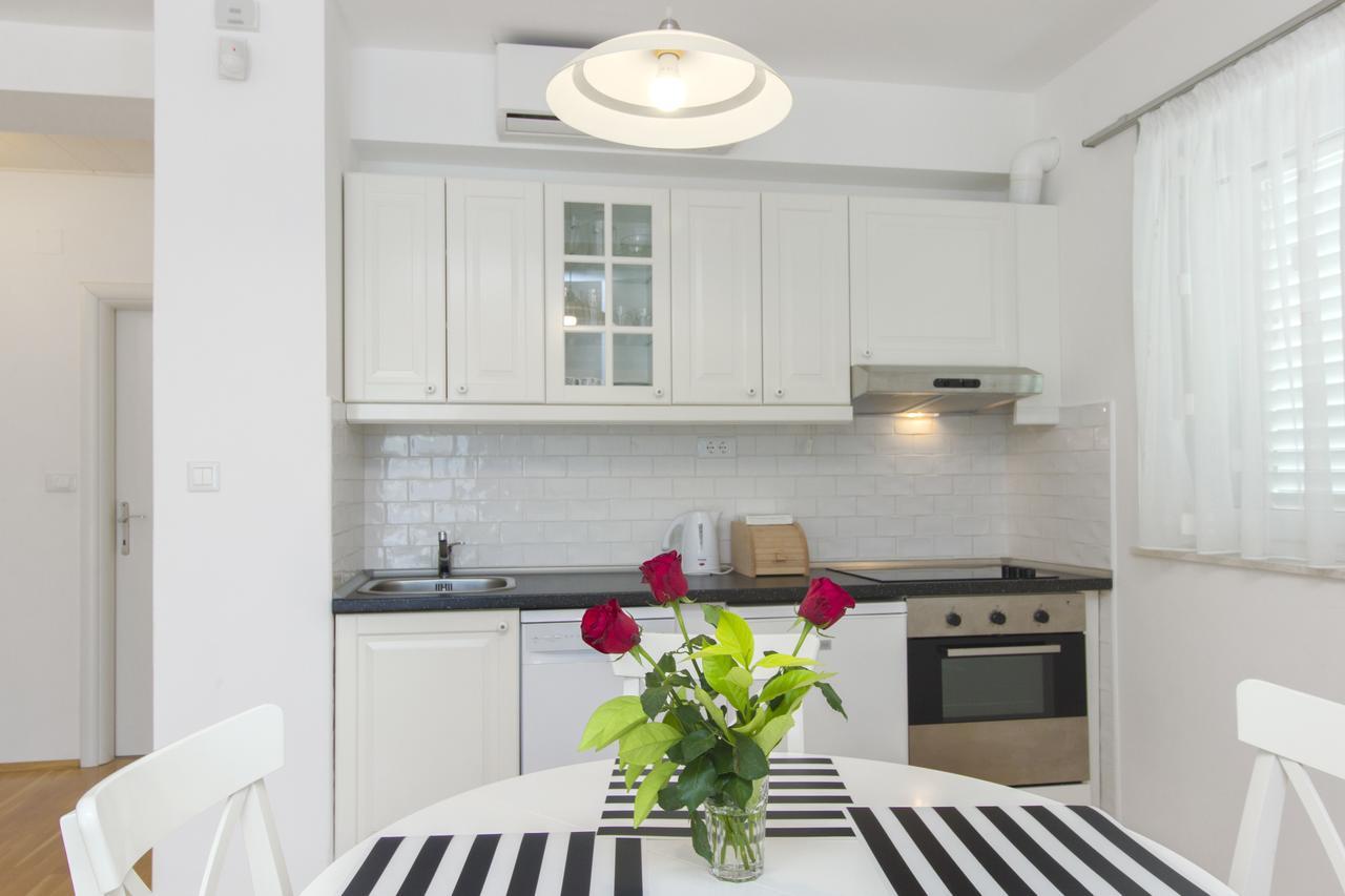 Apartments Villa Tribunj Tribalj المظهر الخارجي الصورة