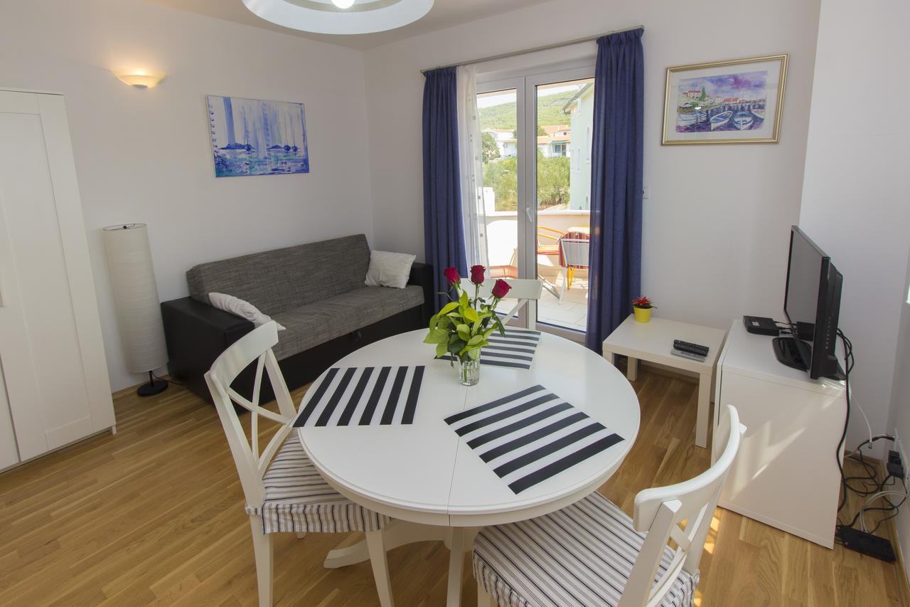 Apartments Villa Tribunj Tribalj المظهر الخارجي الصورة