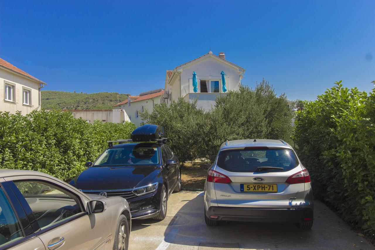 Apartments Villa Tribunj Tribalj المظهر الخارجي الصورة