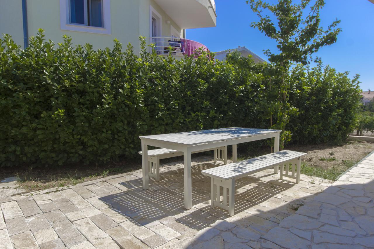 Apartments Villa Tribunj Tribalj المظهر الخارجي الصورة