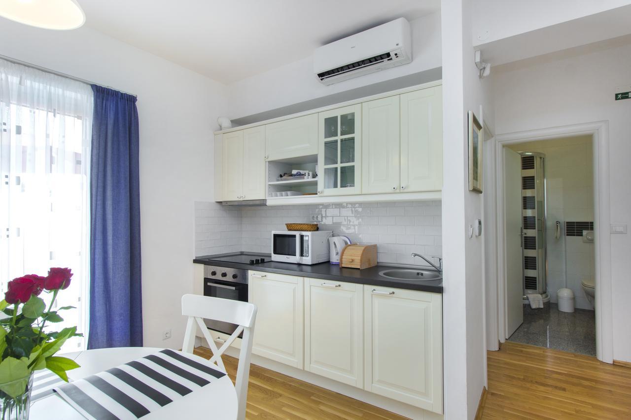 Apartments Villa Tribunj Tribalj المظهر الخارجي الصورة