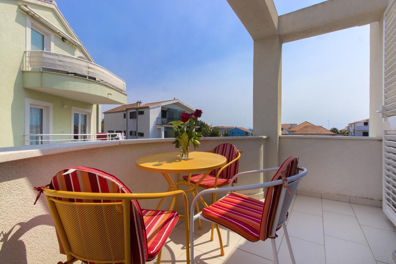 Apartments Villa Tribunj Tribalj المظهر الخارجي الصورة